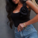 Czarne body Lamilla.