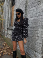 obcisła dopasowana sukienka