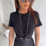 czarny t-shirt z przeszyciami