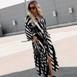 długa sukienka zapinana na guziki