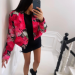 marynarka w kolorowe kwiaty