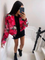 marynarka w kolorowe kwiaty