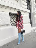 marynarka w kolorowe kwiaty na czerwonym tle Lamilla