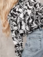 Bluzka z wiskozy Simplicity.