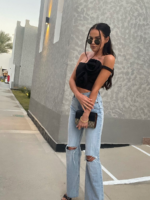 czarny top z różą Lamilla