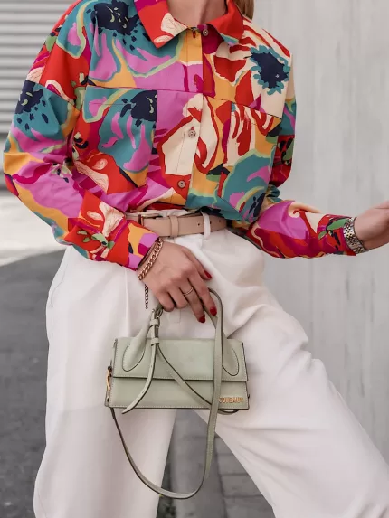 Kolorowa koszula polskiej marki Simplicity.