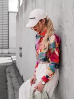 Koszula z długim rękawem w kolorowe wzory Simplicity.