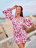 Mini sukienka w czerwone róże Roco Fashion.