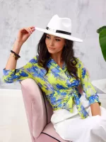 Zakładana bluzka z kopertowym dekoldem w kwiaty Roco Fashion.