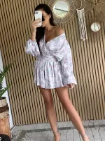 Oversizowy kombinezon imitujący sukienkę LaMilla.