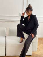 Czarny, krótki żakiet LaMila.