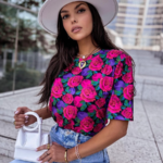 T-shirt w kolorowe kwiaty z wiskozy LaMilla