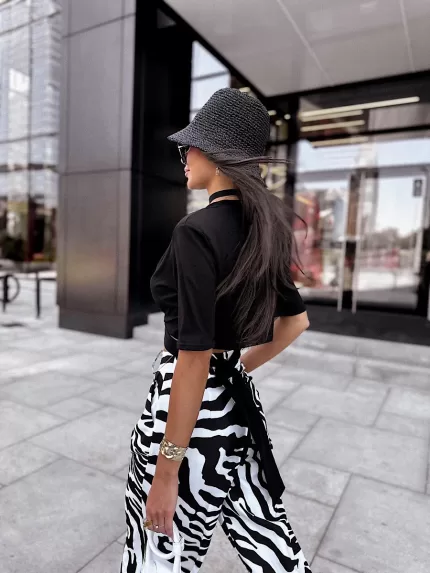 Czarna wiązana bluzka LaMilla