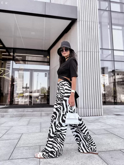 Krótki wiązany t-shirt LaMilla