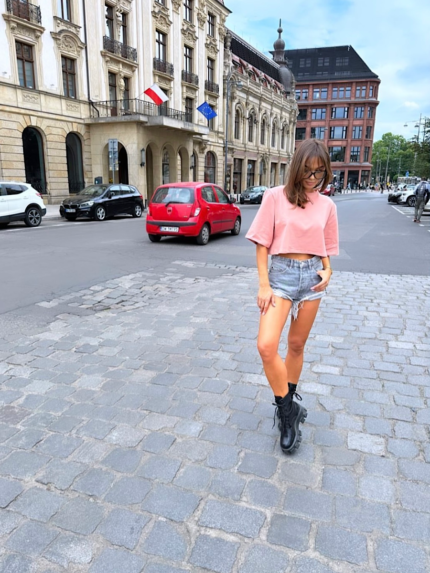 Łososiowa bluzka z poduszkami na ramionach LaMilla