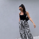 Spodnie w czarno - białą zebrę LaMilla.