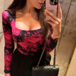 Body w różowe kwiaty LaMilla