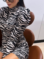 Sukienka w zebrę LaMilla