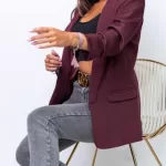 Żakiet z rękawem 3/4 polskiej produkcji.