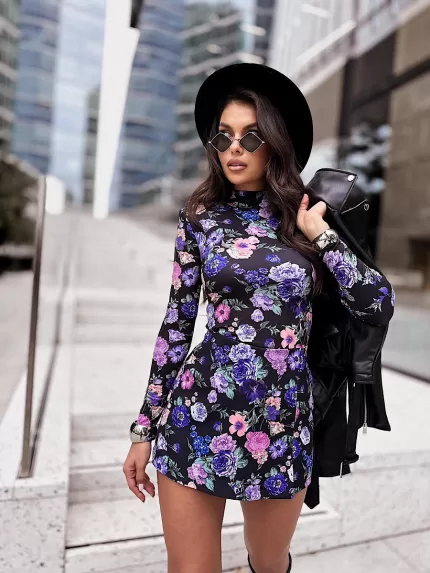 Spodenki i bluzka w kwiaty LaMilla