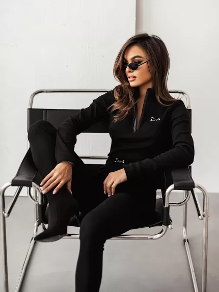 Komplet czarny z prążkowanej bawełny LaMilla