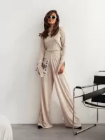 Jasno beżowy komplet polskiej marki LaMilla