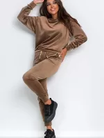 Dres z weluru w kolorze cappuccino La Blanche