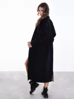 Czarny długi płaszcz wełniany