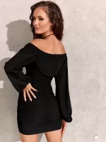 Marszczona sukienka na andrzejki w kolorze czarnym z brokatem