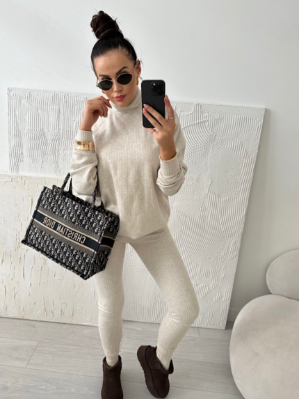 Sweterkowy, beżowy komplet LaMilla