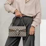 Beżowa koszula Simplicity