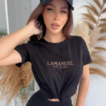 Czarny tshirt z wyszywanym logiem LaManuel
