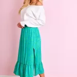 Midi spódnica z rozcięciem z wiskozy w zielonym kolorze