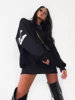 Czarna bluza z białym logiem LaMilla