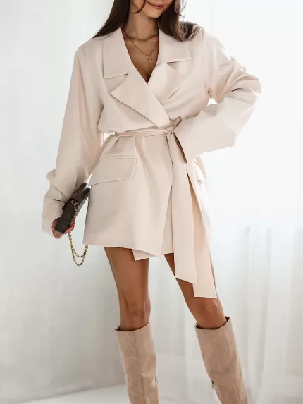 Oversizowa marynarka w kolorze śmietankowym LaMilla