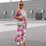 Sukienka na ramiączkach w kwiaty Simplicity