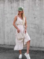 Sukienka z wiskozy w drobne kwiaty Simplicity