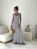 Długa sweterkowa sukienka w paski Lamilla
