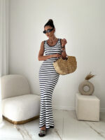 Długa sukienka sweterkowa w granatowe paski Lamilla