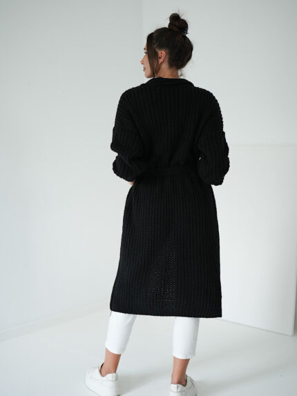 Czarny długi sweter TMC