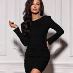 Brokatowa czarna mini sukienka na andrzejki, sylwestra Roco Fashion