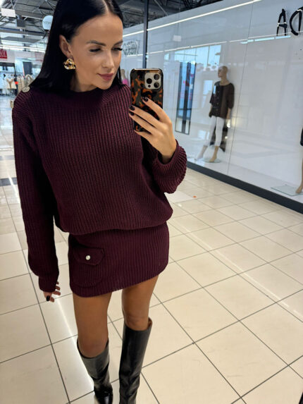 Spódnica i sweter Lamilla