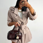 Beżowa marynarka LaMilla w prążek z różą