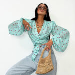 Miętowa bluzka w wisienki Lamilla