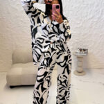 Lniane spodnie LaMilla w czarno białym wzorze