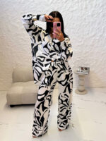 Lniane spodnie LaMilla w czarno białym wzorze