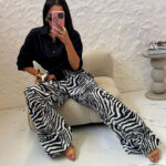 Lniane spodnie LaMilla w czarno białą zebrę