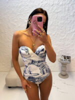 Body LaMilla w granatowe wzory