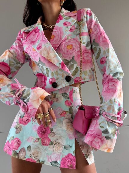 krótka marynarka w kwiaty LaMilla