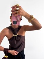 Czekoladowa bluzka LaMilla ze złotym kółkiem